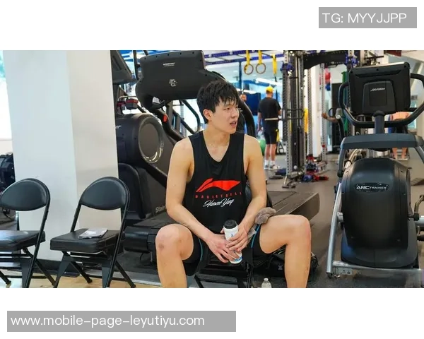 杨瀚森的移动能力成对手三分攻击焦点问题凸显亟待改进